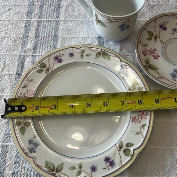 NEVADA VEŘSO Breakfast Plate, Tea cup & Saucer Set of 3 white ceramic floral - Picture 9 of 12